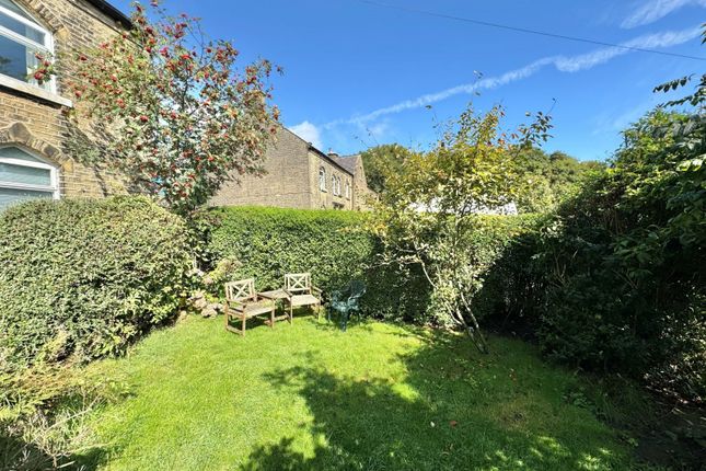 1, Grasmere Road, Holmfirth photo 3