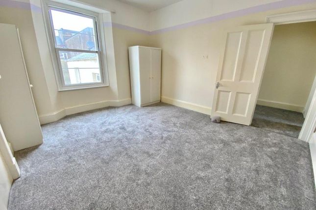 Flat to rent in Scarborough Road, Torquay