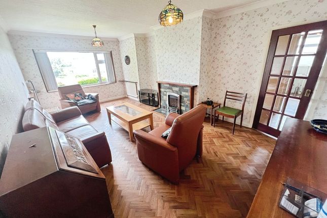 9, Lismore Avenue, Bolton photo 2