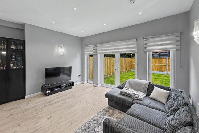 7a, Okeover Road, Salford photo 3