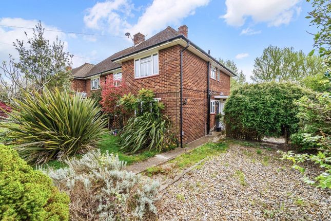 2-bed flat on 62, Rosebank, Epsom, £360,000