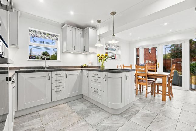 CROHANE, Golden Manor Drive Benfleet, Benfleet photo 3