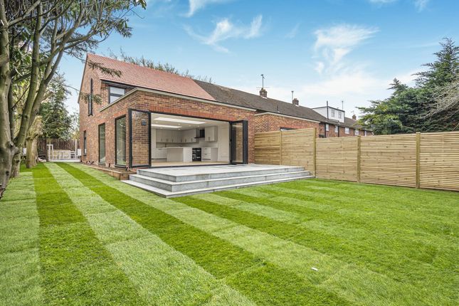 114a, Pancroft, Romford photo 2