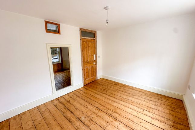 Maisonette to rent in Blyburgate, Beccles