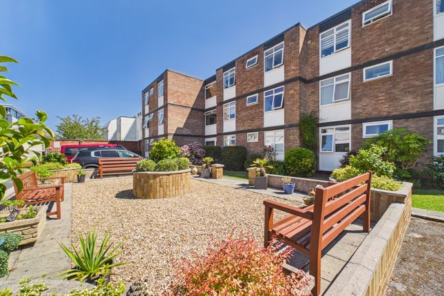 Flat 17, Hoe Court, Pymouth photo 3