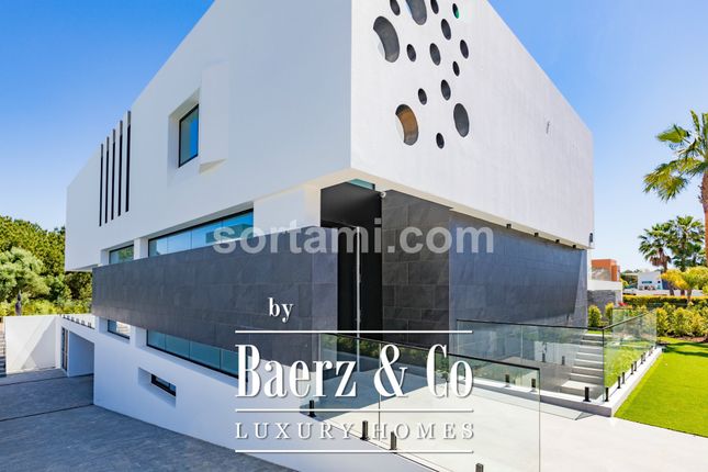 Detached house for sale in Quarteira, 8125 Quarteira, Portugal