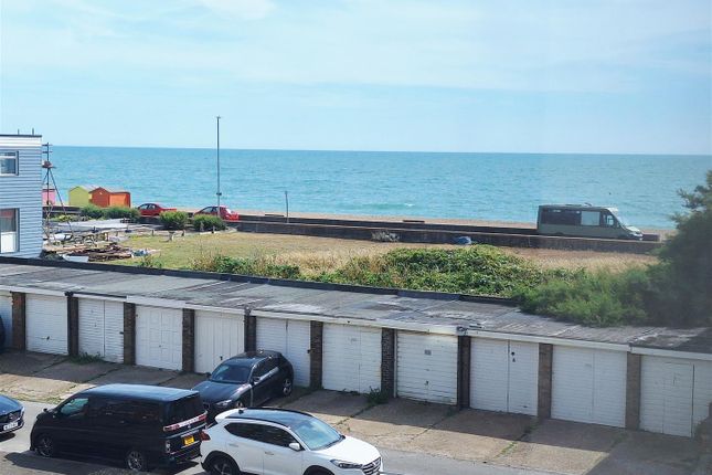 6, Dane Close, Seaford photo 3