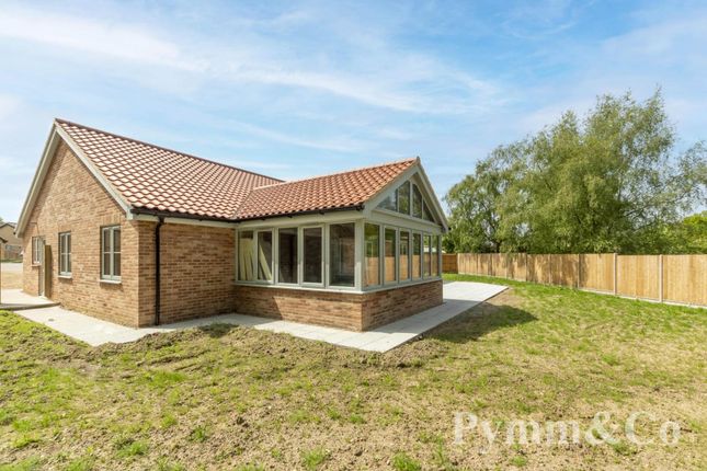 Thumbnail Detached bungalow for sale in Kingfisher Way, St. Edmunds Meadow, Caistor St Edmunds Norwich