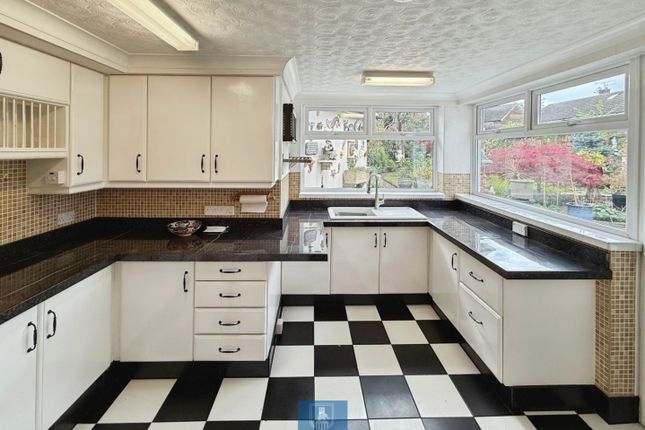 20, Torpoint Close, Coventry photo 3