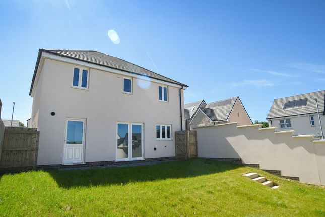 77, Clodgey Lane, Helston photo 2
