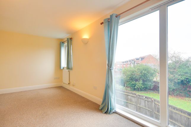 Flat 5, 214D, Stroud Road, Gloucester photo 3