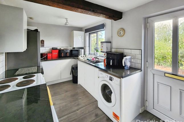 68, Honeybrook Lane, Kidderminster photo 2
