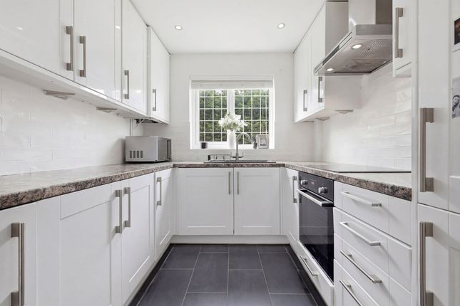 15 Wedgwood Way, Rochford photo 3