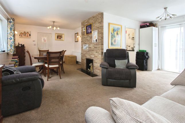 23, Stow Road, Huntingdon photo 4
