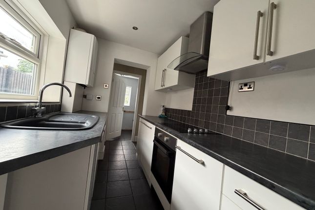 103, Silverdales, Rotherham photo 2