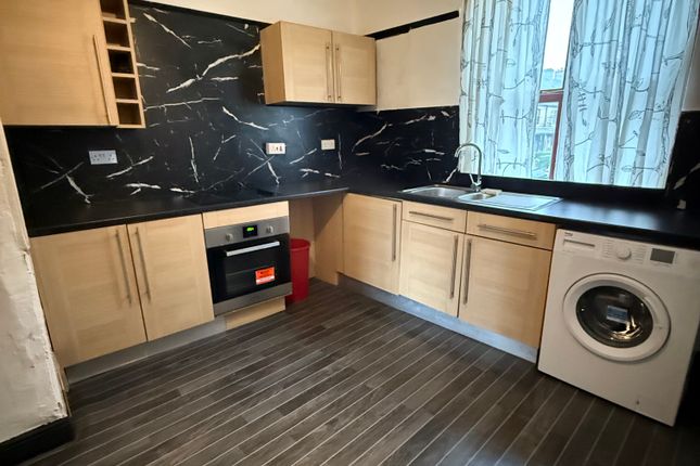 2a, Rossefield Road, Bradford photo 2