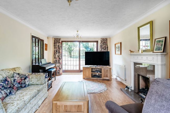 2 Acer Avenue, Tunbridge Wells photo 2