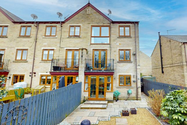 Thumbnail Town house for sale in The Beeches, Pool In Wharfedale