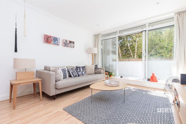 Flat 31 Claremont Heights, 70, Pentonville Road, London photo 2