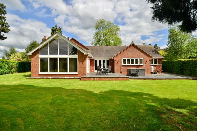 Thumbnail Bungalow for sale in The Hollies, Hillcrest, Broadway Road, Evesham