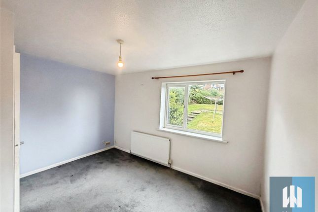 15, Woodlands Close, Huddersfield photo 4
