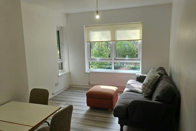 Beaumont Court, London photo 2