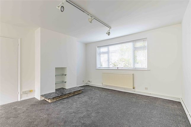 9, Heath Road, Hertfordshire photo 2