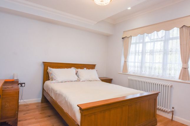 79, Oakwood Road, London photo 5