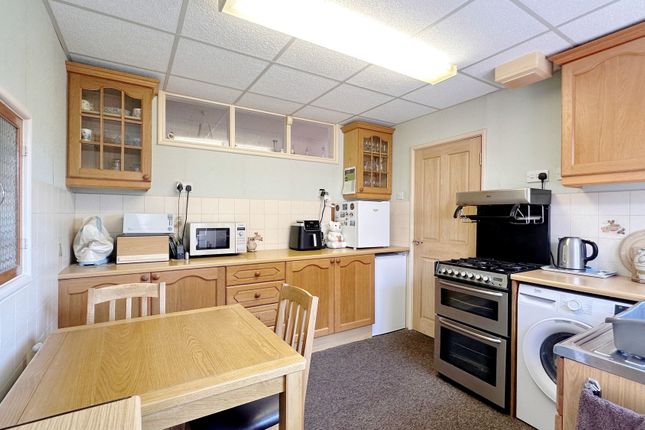 43 Oakfield Road, Stockport photo 2