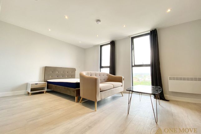1-bed studio on 812 Block D, Salford, £175,000