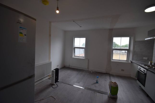 Two-Bedroom Third Floor Flat Ideal For Working Couples- 1700 Pcm