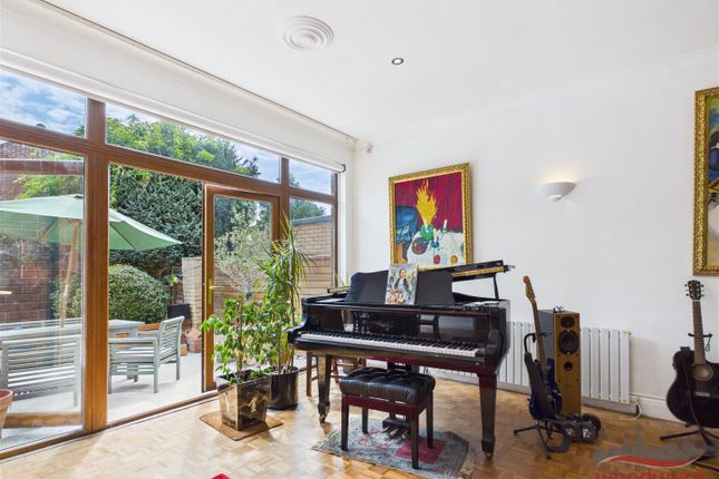 Palmlands, South Hill Avenue, Harrow photo 4