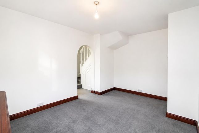 140, Titchfield Road, Carshalton photo 3