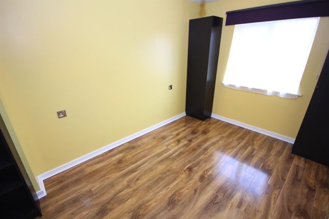 Property to rent in Park Mews, Park Gate, Southampton