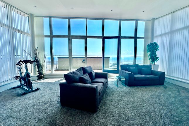 3-bed flat on Apartment 50, Meridian Bay, Maritime Quarter, Swansea, £2,500/mo