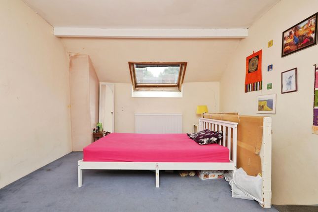 59, Wath Road, Sheffield photo 4