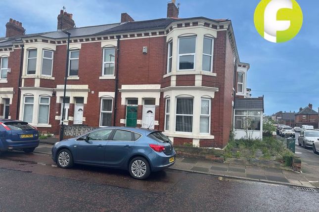 Thumbnail Flat for sale in Whitefield Terrace, Newcastle Upon Tyne