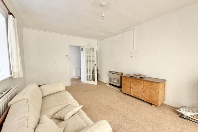 14, St Michaels Close, Exeter photo 4