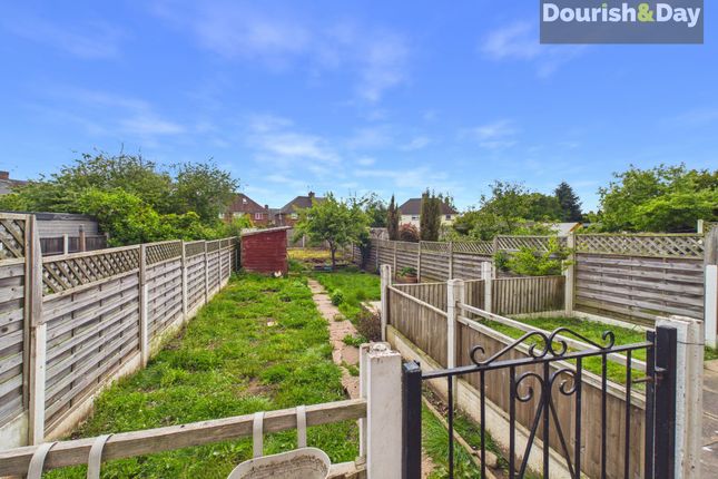 7 Plant Crescent, Stafford photo 4