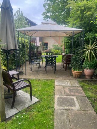 Flat 22, Perryn Court, 40a Grimwood Road, Twickenham photo 3