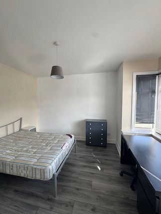 2A, Maple Road, Bournemouth photo 2