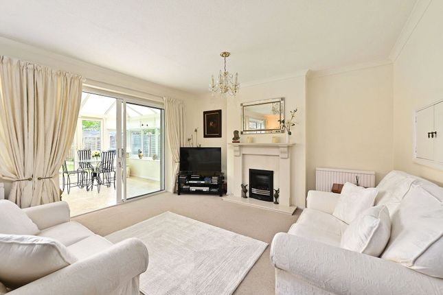 8, Aymer Drive, Surrey photo 2