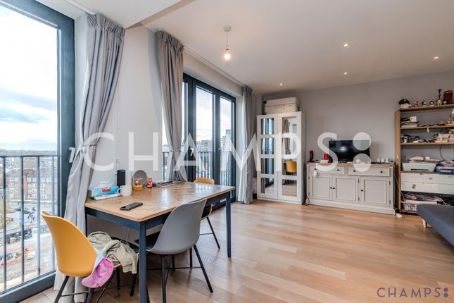 A Stunning One Bedroom Flat In The Popular Ram Quarter Development In Wandsworth.