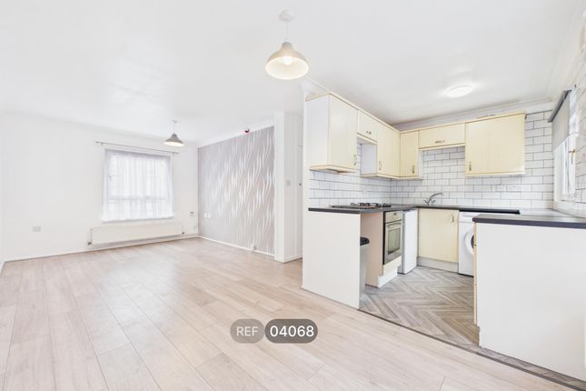 4, Frobisher Gardens, Nottingham, NG5 6ET photo 4