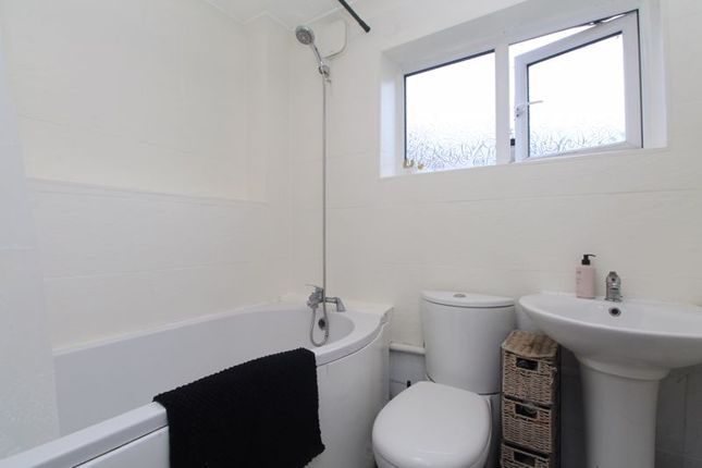 Flat for sale in Worcester Road, Bedford