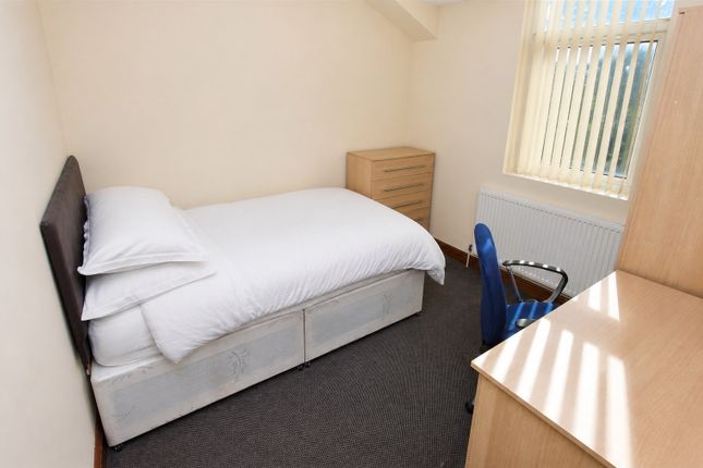 UMBERSLADE ROAD, BIRMINGHAM photo 5