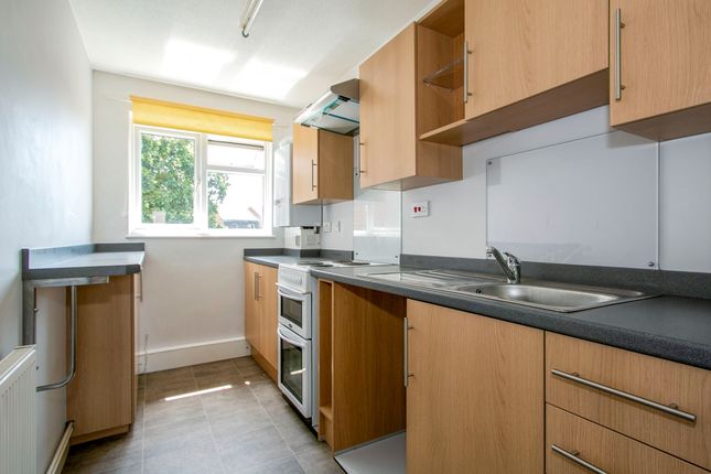 Carisbrooke Court, New Milton photo 5