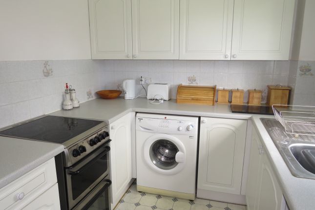 15, St Dunstan Close, CALNE photo 3