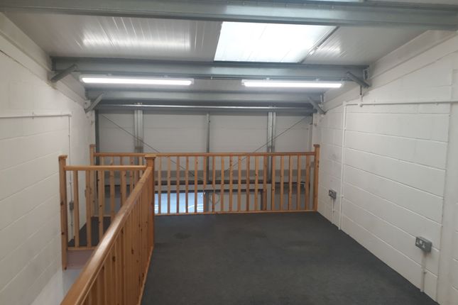 Parking/garage to rent in Sheridale Business Centre, Knight Road, Strood, Rochester