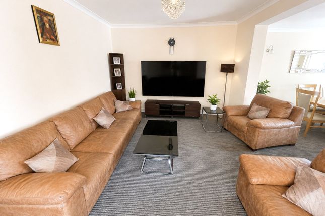 69, Martindale Road, Greater London photo 3